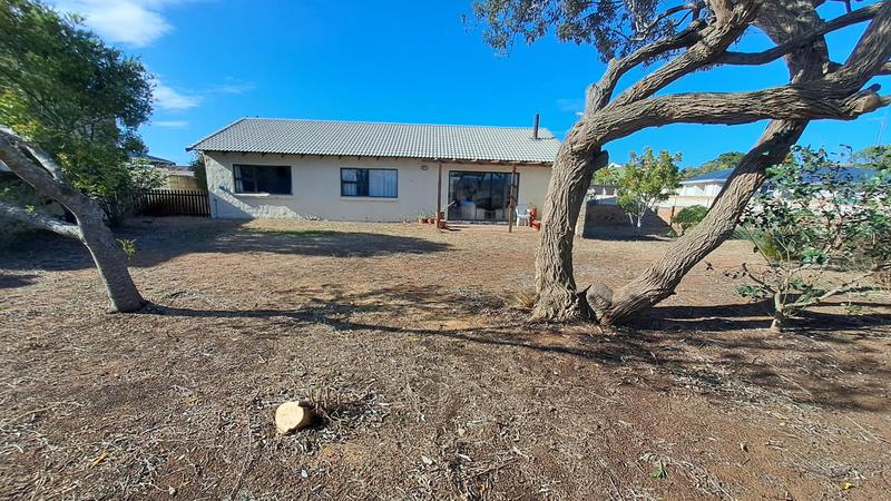 2 Bedroom Property for Sale in Stilbaai Wes Western Cape